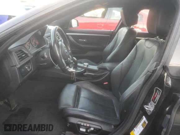 ✅ 2018 BMW 4 Series 440i • VIN: WBA4J5C53JBF07273 • Lot: 71901715. Wystawiony na Copart z przebiegiem 81 733 mil. Bezpłatny archiwum sprzedaży aukcyjnych z USA i szczegółowy raport historii pojazdu na DreamBid. Zdjęcie 7.