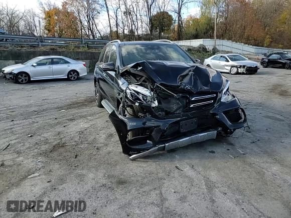 ✅ 2019 Mercedes-Benz GLE 43 AMG • VIN: 4JGDA6EBXKB185379 • Лот: 79466804. Опубликован ранее на Copart с пробегом 61 286 миль. Бесплатный доступ к архиву аукционных продаж из США и подробный отчёт об истории автомобиля на DreamBid. Изображение 12.