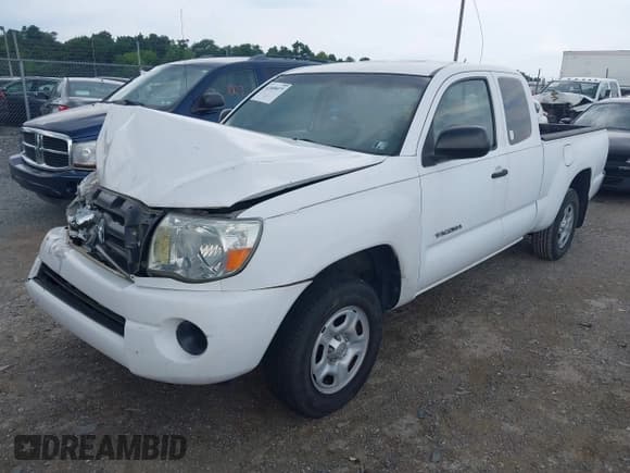 ✅ 2005 Toyota Tacoma • VIN: 5TETX22N75Z136419 • Lot: 42688073. Listed on IAAI with 60,151 mi. Free auction sales archive from the USA and detailed vehicle history report at DreamBid. Image 2.