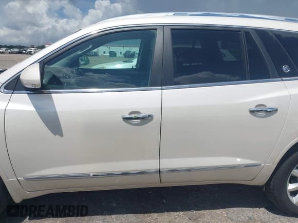 ✅ 2013 Buick Enclave Leather • VIN: 5GAKVCKDXDJ262413 • Lot: 42735168. Listed on IAAI with 167,751 mi. Free auction sales archive from the USA and detailed vehicle history report at DreamBid. Image 14.