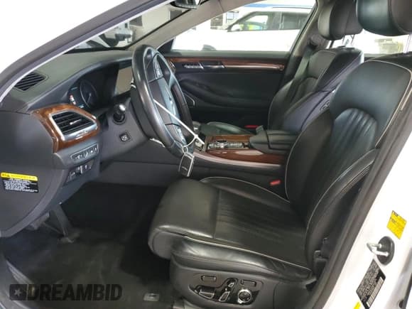 ✅ 2017 Genesis G90 Premium • VIN: KMHG34JA3HU020876 • Lot: 58763135. Listed on Copart with 37,724 mi. Free auction sales archive from the USA and detailed vehicle history report at DreamBid. Image 7.