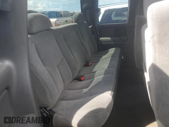 ✅ 2004 Chevrolet Silverado 1500 LS • VIN: 2GCEC19T641415205 • Лот: 73973934. Опубликован ранее на Copart с пробегом Не указан. Бесплатный доступ к архиву аукционных продаж из США и подробный отчёт об истории автомобиля на DreamBid. Изображение 10.