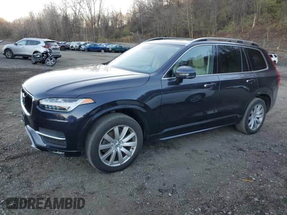 ✅ 2016 Volvo XC90 T6 Momentum • VIN: YV4A22PK9G1033341 • Лот: 93293565. Опубликован ранее на Copart с пробегом 76 229 миль. Бесплатный доступ к архиву аукционных продаж из США и подробный отчёт об истории автомобиля на DreamBid. Изображение 1.