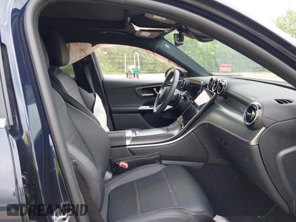 ✅ 2024 Mercedes-Benz GLC 300 • VIN: W1NKM4HBXRF156611 • Lot: 42579467. Listed on IAAI with 12,727 mi. Free auction sales archive from the USA and detailed vehicle history report at DreamBid. Image 5.