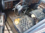 ✅ 1992 Cadillac Brougham • VIN: 1G6DW5470NR712230 • Лот: 90625955. Опубликован ранее на Copart с пробегом Не указан. Бесплатный доступ к архиву аукционных продаж из США и подробный отчёт об истории автомобиля на DreamBid. Изображение 8.