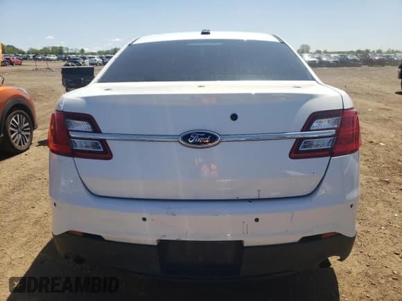 ✅ 2014 Ford Police Interceptor • VIN: 1FAHP2MK2EG145549 • Lot: 57964995. Wystawiony na Copart z przebiegiem 193 322 mil. Bezpłatny archiwum sprzedaży aukcyjnych z USA i szczegółowy raport historii pojazdu na DreamBid. Zdjęcie 6.