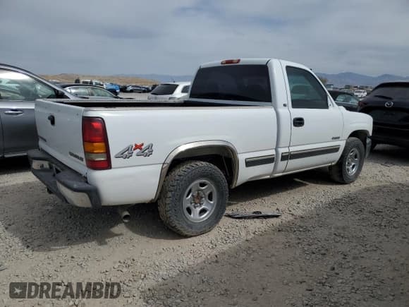 ✅ 2000 Chevrolet Silverado 1500 • VIN: 1GCEK14WXYZ217423 • Lot: 81529985. Listed on Copart with Not provided. Free auction sales archive from the USA and detailed vehicle history report at DreamBid. Image 3.