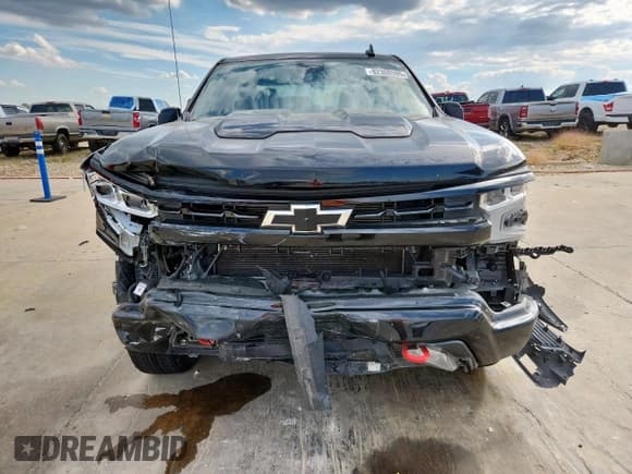 ✅ 2024 Chevrolet Silverado 1500 LT Trail Boss • VIN: 3GCUDFED9RG209086 • Lot: 82308595. Wystawiony na Copart z przebiegiem 34 625 mil. Bezpłatny archiwum sprzedaży aukcyjnych z USA i szczegółowy raport historii pojazdu na DreamBid. Zdjęcie 5.