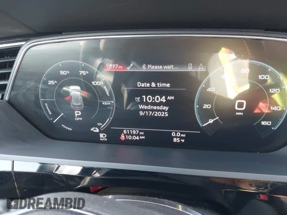 ✅ 2019 Audi e-tron Premium Plus • VIN: WA1LABGE4KB015125 • Лот: 43220501. Опубликован ранее на IAAI с пробегом 61 197 миль. Бесплатный доступ к архиву аукционных продаж из США и подробный отчёт об истории автомобиля на DreamBid. Изображение 7.