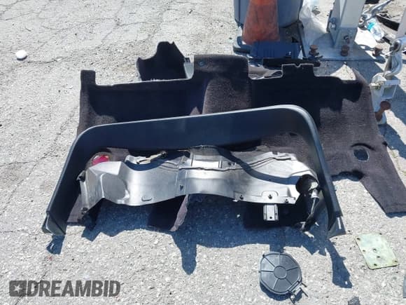 ✅ 2018 Jeep Grand Cherokee Trackhawk • VIN: 1C4RJFN99JC284078 • Lot: 41746218. Listed on IAAI with Not provided. Free auction sales archive from the USA and detailed vehicle history report at DreamBid. Image 18.