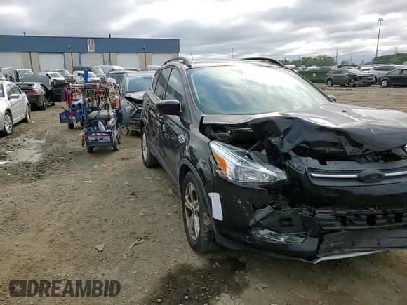 ✅ 2016 Ford Escape SE • VIN: 1FMCU0GX1GUB35328 • Lot: 62343395. Wystawiony na Copart z przebiegiem 127 709 mil. Bezpłatny archiwum sprzedaży aukcyjnych z USA i szczegółowy raport historii pojazdu na DreamBid. Zdjęcie 13.