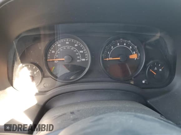 ✅ 2016 Jeep Compass Sport SE • VIN: 1C4NJDBB1GD779260 • Lot: 56040065. Wystawiony na Copart z przebiegiem Nie podano. Bezpłatny archiwum sprzedaży aukcyjnych z USA i szczegółowy raport historii pojazdu na DreamBid. Zdjęcie 9.