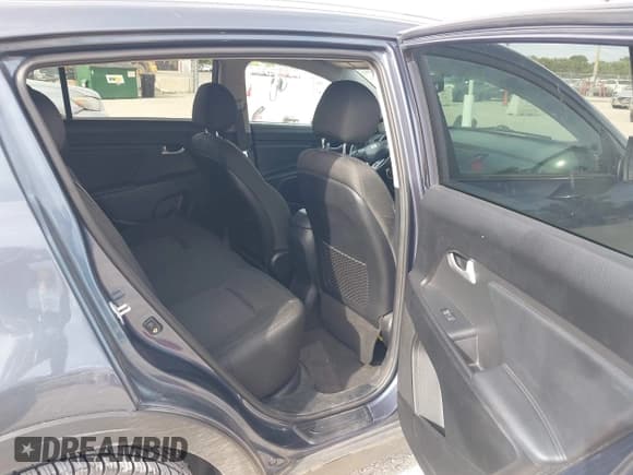 ✅ 2013 Kia Sportage LX • VIN: KNDPBCA29D7524058 • Лот: 43102189. Опубликован ранее на IAAI с пробегом 103 983 миль. Бесплатный доступ к архиву аукционных продаж из США и подробный отчёт об истории автомобиля на DreamBid. Изображение 8.