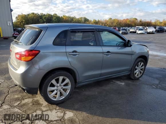 2014 Mitsubishi Outlander ES с VIN 4A4AR3AU9EE023275, выставлен на аукционе Copart как лот 87251365 с пробегом 131 481 миль миль и Списание • Salvage title. История ставок и продаж доступна на DreamBid. Изображение 3.