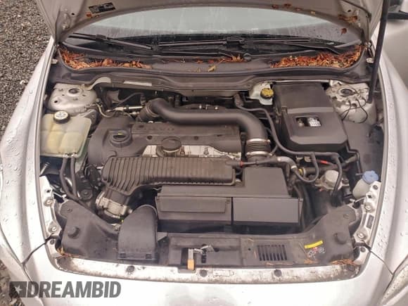 ✅ 2011 Volvo C30 • VIN: YV1672MK4B2211281 • Лот: 95803185. Опубликован ранее на Copart с пробегом 69 880 миль. Бесплатный доступ к архиву аукционных продаж из США и подробный отчёт об истории автомобиля на DreamBid. Изображение 12.