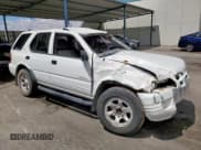 ✅ 2002 Isuzu Rodeo S • VIN: 4S2CK58W624329038 • Lot: 70956975. Wystawiony na Copart z przebiegiem 163 117 mil. Bezpłatny archiwum sprzedaży aukcyjnych z USA i szczegółowy raport historii pojazdu na DreamBid. Zdjęcie 4.