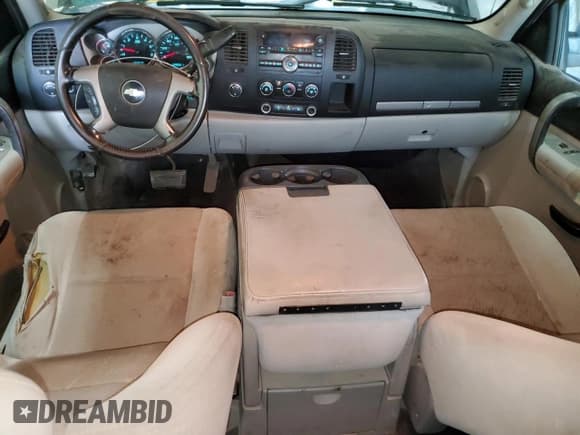 ✅ 2009 Chevrolet Silverado 2500HD LT • VIN: 1GCHK59K59E138762 • Лот: 85132365. Опубликован ранее на Copart с пробегом 319 356 миль. Бесплатный доступ к архиву аукционных продаж из США и подробный отчёт об истории автомобиля на DreamBid. Изображение 8.