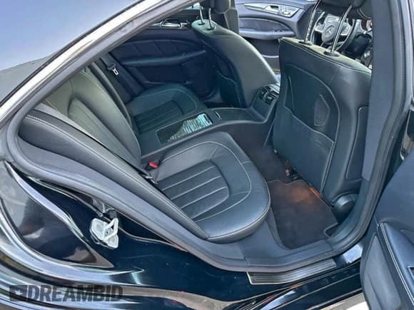 ✅ 2016 Mercedes-Benz CLS 400 • VIN: WDDLJ6FB7GA181601 • Lot: 97196115. Listed on Copart with 83,166 mi. Free auction sales archive from the USA and detailed vehicle history report at DreamBid. Image 6.