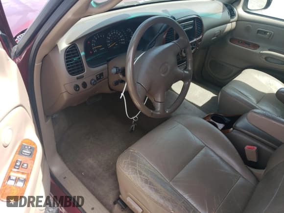 ✅ 2002 Toyota Tundra Limited • VIN: 5TBRT38192S270737 • Lot: 57826525. Listed on Copart with 194,228 mi. Free auction sales archive from the USA and detailed vehicle history report at DreamBid. Image 8.