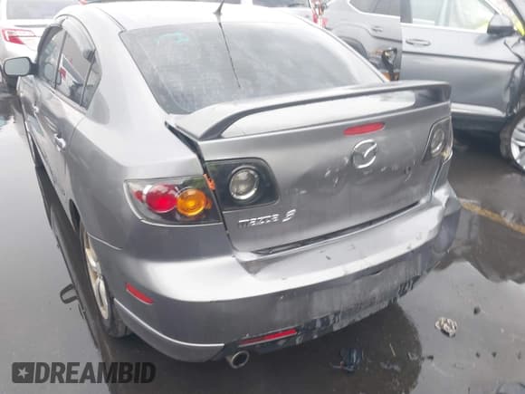 ✅ 2004 Mazda 3 s • VIN: JM1BK323241199984 • Lot: 43082793. Wystawiony na IAAI z przebiegiem 161 013 mil. Bezpłatny archiwum sprzedaży aukcyjnych z USA i szczegółowy raport historii pojazdu na DreamBid. Zdjęcie 6.