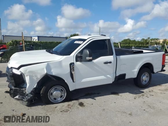 ✅ 2023 Ford F-250 XL • VIN: 1FTBF2AA5PEE21669 • Лот: 65799754. Опубликован ранее на Copart с пробегом Не указан. Бесплатный доступ к архиву аукционных продаж из США и подробный отчёт об истории автомобиля на DreamBid. Изображение 1.
