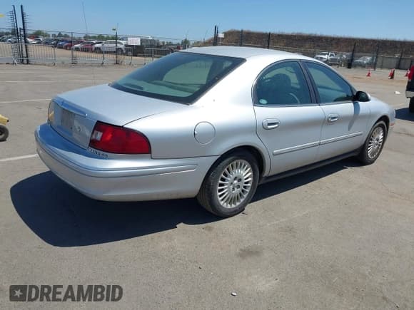 ✅ 2002 Mercury Sable GS • VIN: 1MEFM50U72A624825 • Lot: 42463081. Listed on IAAI with 88,873 mi. Free auction sales archive from the USA and detailed vehicle history report at DreamBid. Image 4.