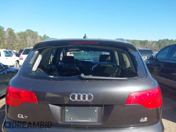 ✅ 2008 Audi Q7 Premium • VIN: WA1BV94LX8D019107 • Lot: 41654539. Listed on IAAI with 141,846 mi. Free auction sales archive from the USA and detailed vehicle history report at DreamBid. Image 6.