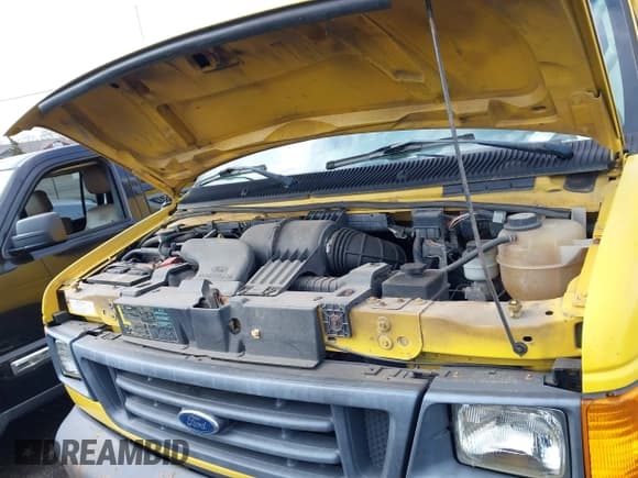 ✅ 2006 Ford Econoline Cargo • VIN: 1FTNE24W76HB25668 • Lot: 42183528. Wystawiony na IAAI z przebiegiem 225 468 mil. Bezpłatny archiwum sprzedaży aukcyjnych z USA i szczegółowy raport historii pojazdu na DreamBid. Zdjęcie 10.