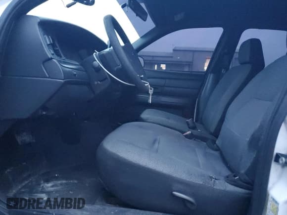 ✅ 2010 Ford Police Interceptor • VIN: 2FABP7BV4AX121449 • Лот: 93484565. Опубликован ранее на Copart с пробегом 154 166 миль. Бесплатный доступ к архиву аукционных продаж из США и подробный отчёт об истории автомобиля на DreamBid. Изображение 7.