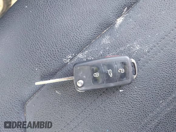 ✅ 2012 Volkswagen Jetta Autobahn • VIN: 3VW4A7AJ9CM011818 • Lot: 42037524. Listed on IAAI with 155,969 mi. Free auction sales archive from the USA and detailed vehicle history report at DreamBid. Image 11.