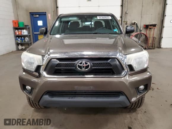 ✅ 2012 Toyota Tacoma • VIN: 3TMMU4FN1CM046437 • Lot: 82360625. Listed on Copart with 284,198 mi. Free auction sales archive from the USA and detailed vehicle history report at DreamBid. Image 5.