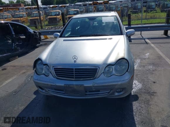 ✅ 2006 Mercedes-Benz C 280 Luxury • VIN: WDBRF92H16F763551 • Lot: 42380364. Wystawiony na IAAI z przebiegiem 253 957 mil. Bezpłatny archiwum sprzedaży aukcyjnych z USA i szczegółowy raport historii pojazdu na DreamBid. Zdjęcie 12.