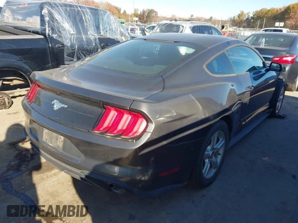 ✅ 2018 Ford Mustang EcoBoost • VIN: 1FA6P8TH0J5113396 • Lot: 43690134. Listed on IAAI with 122,160 mi. Free auction sales archive from the USA and detailed vehicle history report at DreamBid. Image 4.