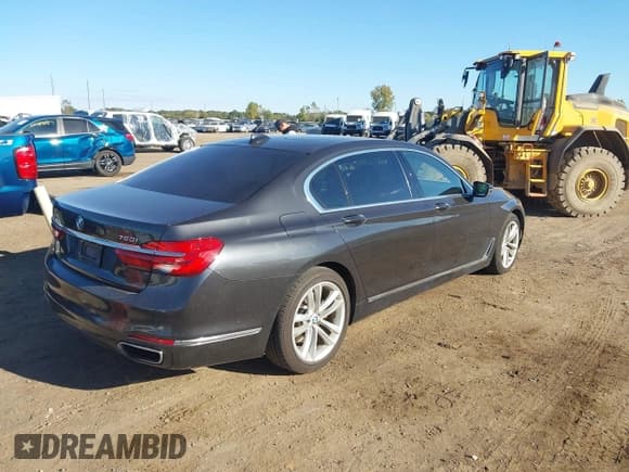 ✅ 2016 BMW 7 Series 750i xDrive • VIN: WBA7F2C5XGG420203 • Lot: 43419299. Listed on IAAI with 102,364 mi. Free auction sales archive from the USA and detailed vehicle history report at DreamBid. Image 4.
