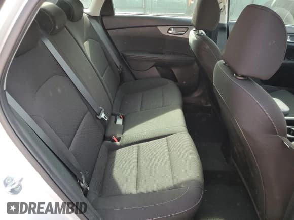 ✅ 2021 Kia Forte LXS • VIN: 3KPF24AD9ME345439 • Лот: 55681345. Опубликован ранее на Copart с пробегом 128 354 миль. Бесплатный доступ к архиву аукционных продаж из США и подробный отчёт об истории автомобиля на DreamBid. Изображение 10.