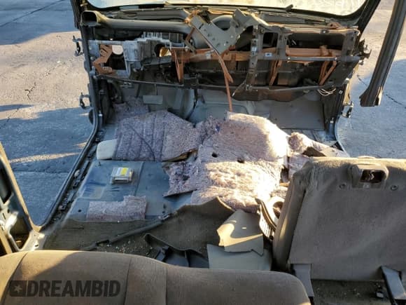 ✅ 2006 Chevrolet Silverado 1500 LS • VIN: 2GCEC13V161275318 • Лот: 80339904. Опубликован ранее на Copart с пробегом Не указан. Бесплатный доступ к архиву аукционных продаж из США и подробный отчёт об истории автомобиля на DreamBid. Изображение 8.