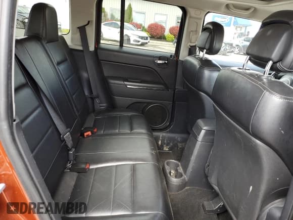 ✅ 2012 Jeep Patriot Limited • VIN: 1C4NJPCB0CD569162 • Lot: 53835295. Wystawiony na Copart z przebiegiem 111 715 mil. Bezpłatny archiwum sprzedaży aukcyjnych z USA i szczegółowy raport historii pojazdu na DreamBid. Zdjęcie 11.