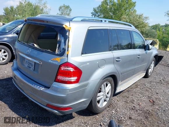 ✅ 2010 Mercedes-Benz GL 450 • VIN: 4JGBF7BE5AA577364 • Lot: 43154008. Wystawiony na IAAI z przebiegiem Nie podano. Bezpłatny archiwum sprzedaży aukcyjnych z USA i szczegółowy raport historii pojazdu na DreamBid. Zdjęcie 4.