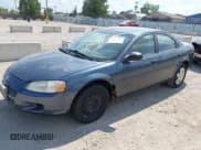 ✅ 2002 Dodge Stratus SXT • VIN: 1B3EL46X52N109893 • Lot: 42637795. Wystawiony na IAAI z przebiegiem 200 036 mil. Bezpłatny archiwum sprzedaży aukcyjnych z USA i szczegółowy raport historii pojazdu na DreamBid. Zdjęcie 17.