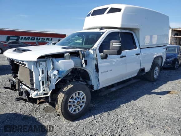 2024 Chevrolet Silverado 2500HD Work Truck z VIN 1GC2YLE74RF350301, wystawiony jako Copart lot #80116485 z przebiegiem 38 375 mil mil oraz Szkoda całkowita • Salvage title. Historia ofert i sprzedaży dostępna na DreamBid. Obrazek 1.