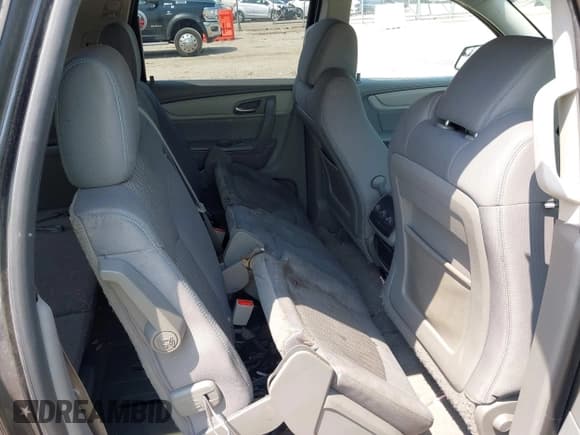 ✅ 2014 Chevrolet Traverse LS • VIN: 1GNKRFED9EJ217665 • Lot: 42883530. Wystawiony na IAAI z przebiegiem 178 019 mil. Bezpłatny archiwum sprzedaży aukcyjnych z USA i szczegółowy raport historii pojazdu na DreamBid. Zdjęcie 8.