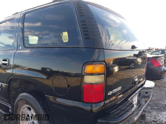 ✅ 2006 Chevrolet Tahoe LS • VIN: 1GNEC13Z16R167332 • Лот: 41338522. Опубликован ранее на IAAI с пробегом 266 813 миль. Бесплатный доступ к архиву аукционных продаж из США и подробный отчёт об истории автомобиля на DreamBid. Изображение 6.