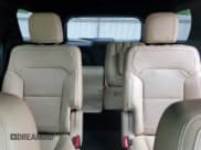 ✅ 2016 Ford Explorer Limited • VIN: 1FM5K8F80GGA42371 • Lot: 54400115. Wystawiony na Copart z przebiegiem 117 045 mil. Bezpłatny archiwum sprzedaży aukcyjnych z USA i szczegółowy raport historii pojazdu na DreamBid. Zdjęcie 10.