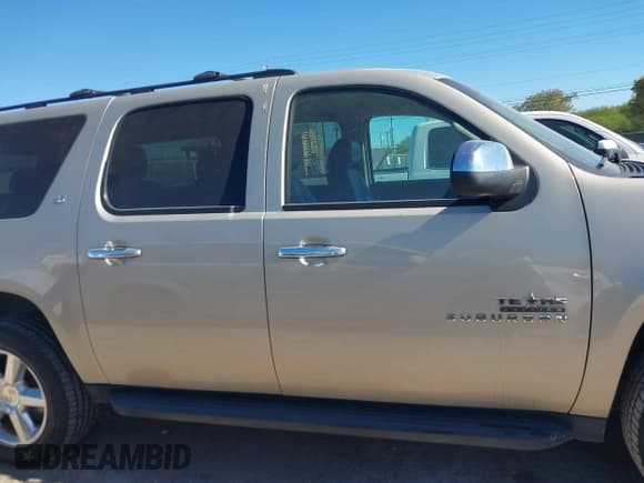 ✅ 2012 Chevrolet Suburban LT • VIN: 1GNSKJE77CR302438 • Lot: 43601904. Listed on IAAI with 162,986 mi. Free auction sales archive from the USA and detailed vehicle history report at DreamBid. Image 13.