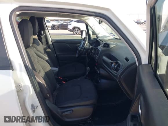 ✅ 2017 Jeep Renegade Latitude • VIN: ZACCJABB2HPF72823 • Lot: 42794334. Listed on IAAI with 96,418 mi. Free auction sales archive from the USA and detailed vehicle history report at DreamBid. Image 5.