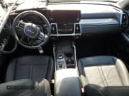 ✅ 2023 Kia Sorento EX • VIN: KNDRHDLG8P5176677 • Lot: 82618505. Wystawiony na Copart z przebiegiem Nie podano. Bezpłatny archiwum sprzedaży aukcyjnych z USA i szczegółowy raport historii pojazdu na DreamBid. Zdjęcie 8.