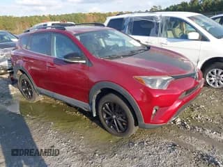 ✅ 2018 Toyota RAV4 XLE • VIN: 2T3RFREVXJW820162 • Лот: 43630001. Опубликован ранее на IAAI с пробегом 59 091 миль. Бесплатный доступ к архиву аукционных продаж из США и подробный отчёт об истории автомобиля на DreamBid. Изображение 1.