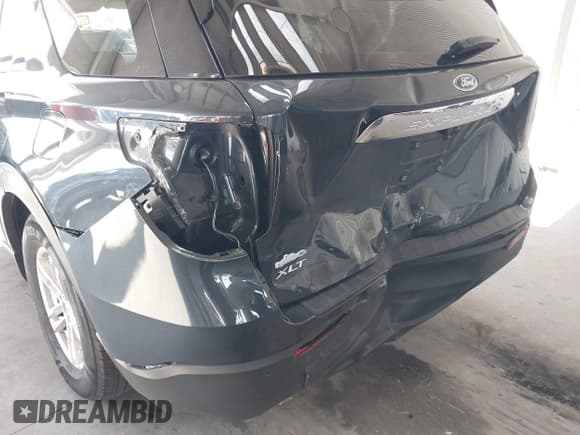 ✅ 2022 Ford Explorer XLT • VIN: 1FMSK7DHXNGA36820 • Lot: 43661515. Wystawiony na IAAI z przebiegiem 65 446 mil. Bezpłatny archiwum sprzedaży aukcyjnych z USA i szczegółowy raport historii pojazdu na DreamBid. Zdjęcie 6.