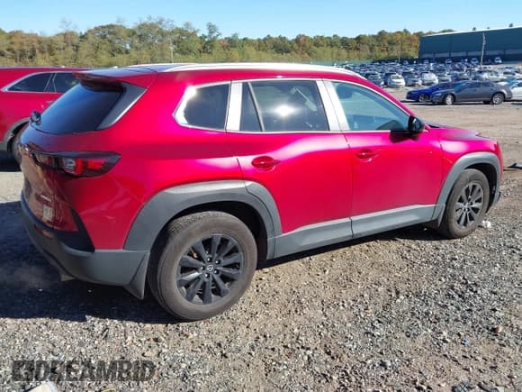 ✅ 2024 Mazda CX-50 S Preferred • VIN: 7MMVABBM4RN210308 • Lot: 43521469. Wystawiony na IAAI z przebiegiem 18 721 mil. Bezpłatny archiwum sprzedaży aukcyjnych z USA i szczegółowy raport historii pojazdu na DreamBid. Zdjęcie 4.