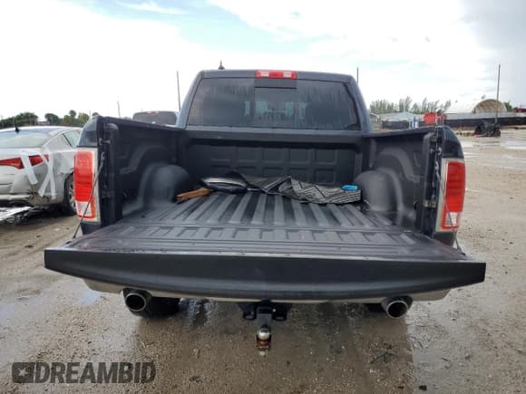 ✅ 2015 Ram 1500 Laramie • VIN: 1C6RR6NM5FS623887 • Lot: 66378464. Wystawiony na Copart z przebiegiem 196 514 mil. Bezpłatny archiwum sprzedaży aukcyjnych z USA i szczegółowy raport historii pojazdu na DreamBid. Zdjęcie 6.